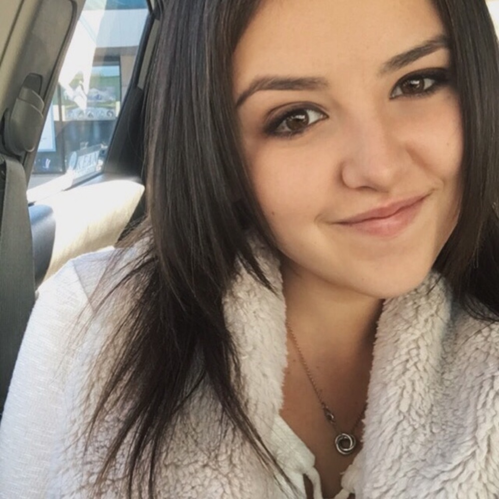 Meet your Posher, Nicole